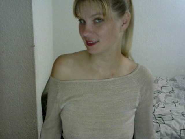 Live sex webcam photo for Rosalyn-Agatha #276356203