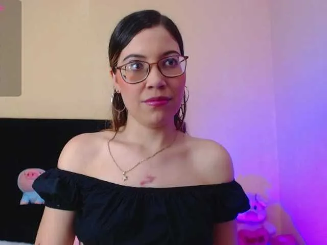 Live sex webcam photo for Rose-Dustin #276918080