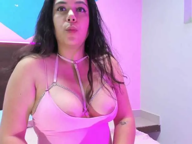 Live sex webcam photo for Rose-White #273659422