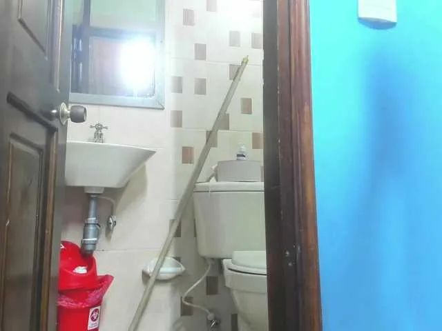 Live sex webcam photo for Rose-White #273723509