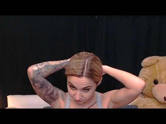 Live sex webcam photo for RoseCoxxx #272274913
