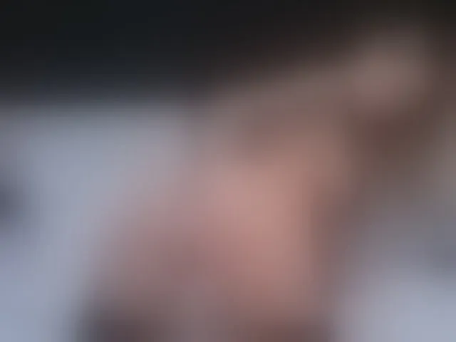 Live sex webcam photo for RoseCoxxx #292369251