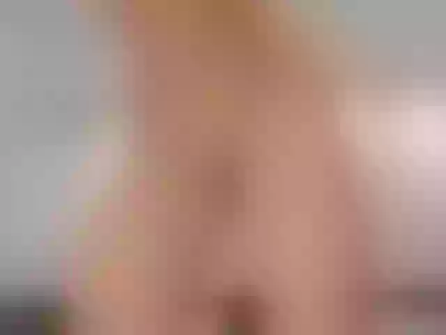 Live sex webcam photo for RoseFerrera #288044774