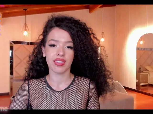 Live sex webcam photo for RoseFerrera #288044781