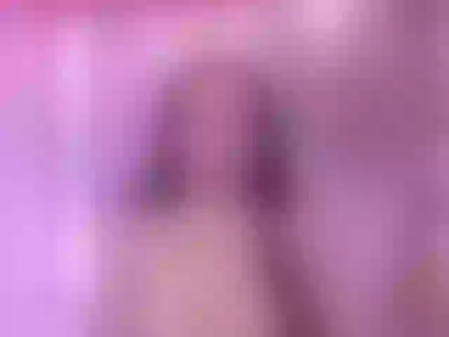 Live sex webcam photo for RoseFerrera #288044797