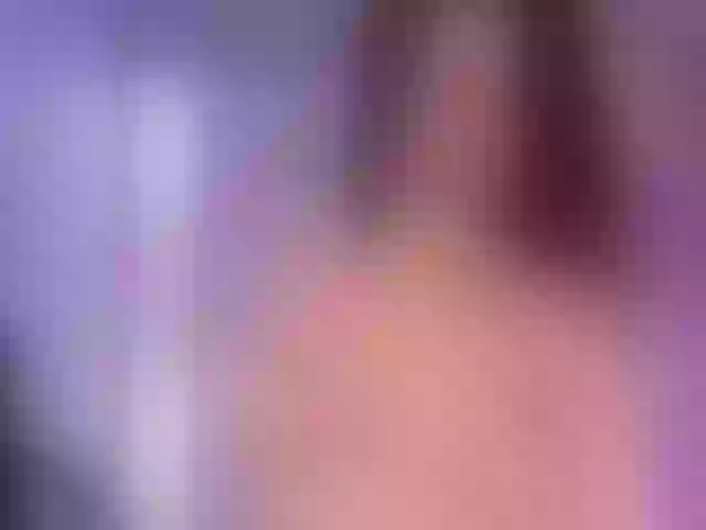 Live sex webcam photo for RoseFerrera #288044840