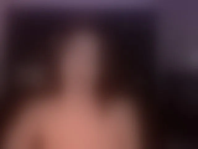 Live sex webcam photo for RoseFerrera #290187951