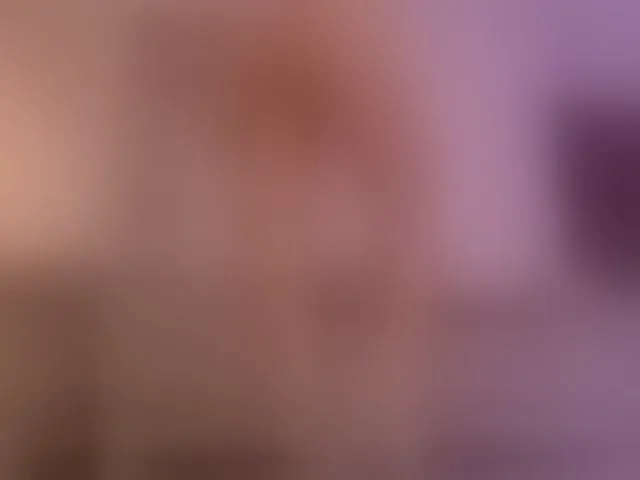 Live sex webcam photo for RoseFerrera #290357666