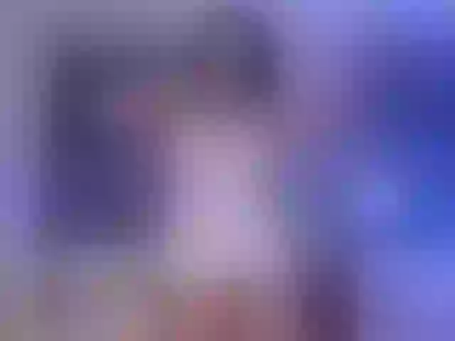 Live sex webcam photo for RoseFerrera #290592883