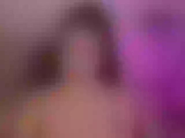 Live sex webcam photo for RoseFerrera #291580140