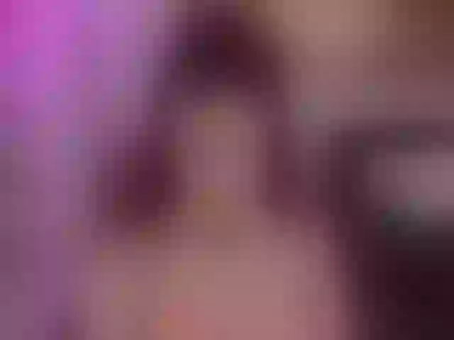 Live sex webcam photo for RoseFerrera #291645505
