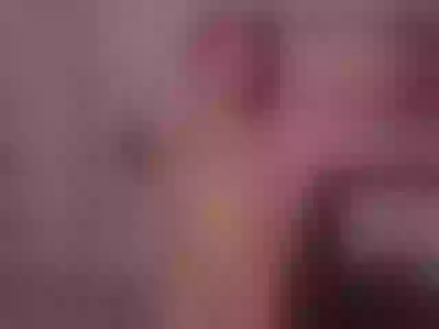 Live sex webcam photo for RoseFerrera #291652116
