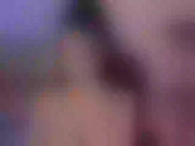 Live sex webcam photo for RoseFerrera #291875787