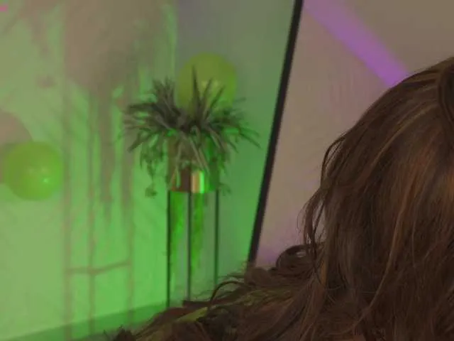 Live sex webcam photo for RoseFerrera #292238970