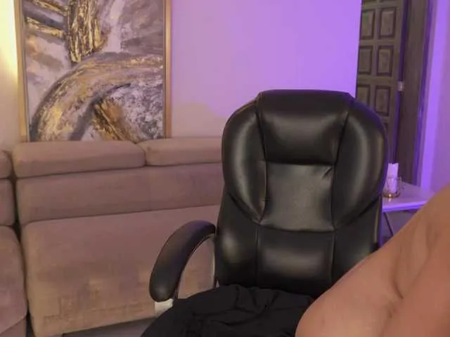 Live sex webcam photo for RoseFerrera #292258362