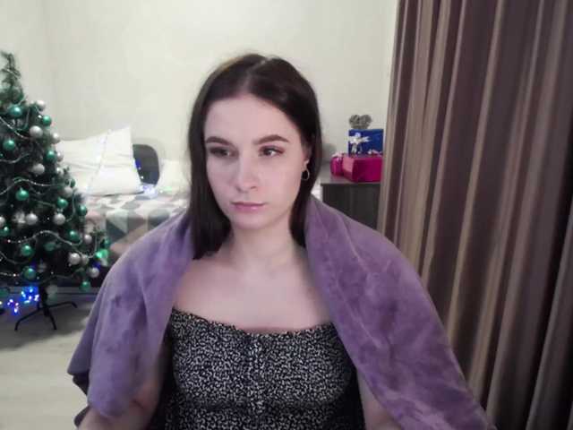 Live sex webcam photo for RoseWithThorn #271731492