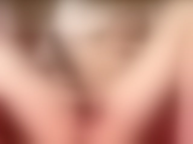 Live sex webcam photo for RoseannKha #294221095