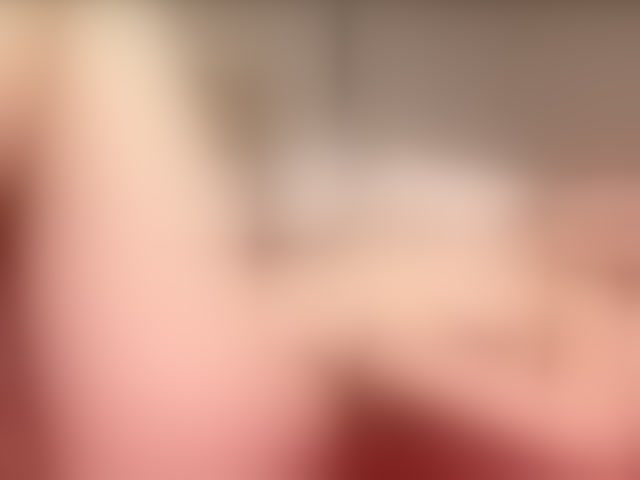 Live sex webcam photo for RoseannKha #294225472