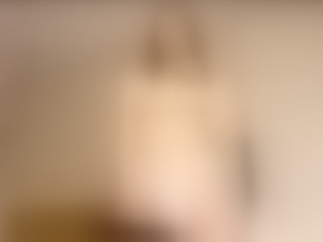 Live sex webcam photo for RoseannKha #294295763