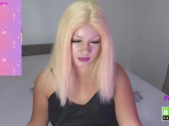 Live sex webcam photo for Rosebelle1 #291803363