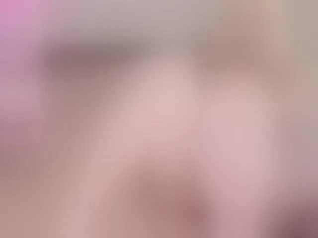 Live sex webcam photo for Rosebelle1 #293251887