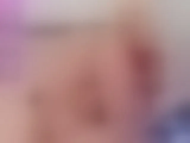 Live sex webcam photo for Rosebelle1 #293695492