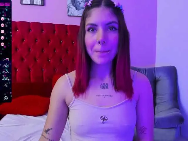 Live sex webcam photo for Roseblair #273271611