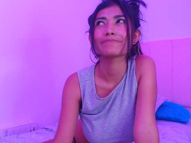 Live sex webcam photo for Rosegirls #274092592