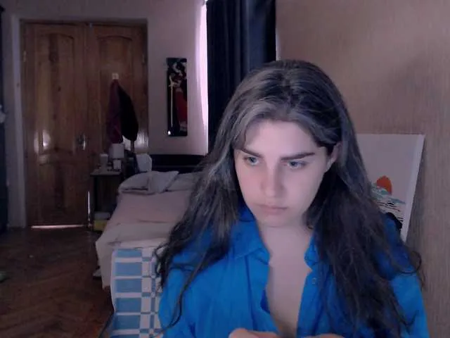 Live sex webcam photo for Roselina #291377600