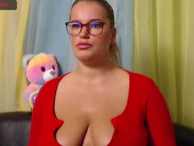 Live sex webcam photo for Roselyn25 #273170685