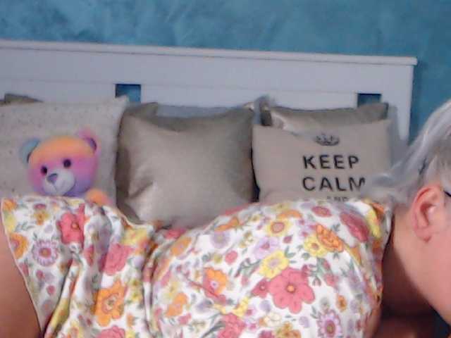 Live sex webcam photo for Roselyn25 #275473826