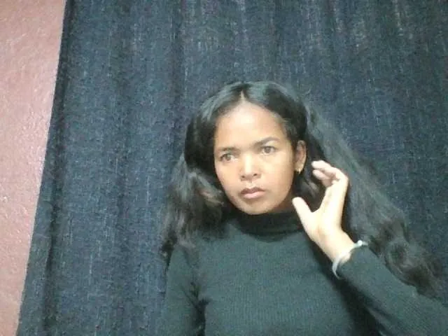 Live sex webcam photo for Rosiah2 #289538291
