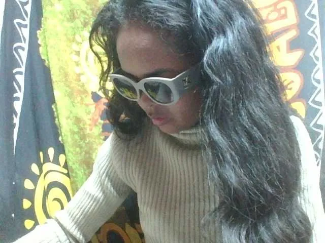 Live sex webcam photo for Rosiah2 #289703710
