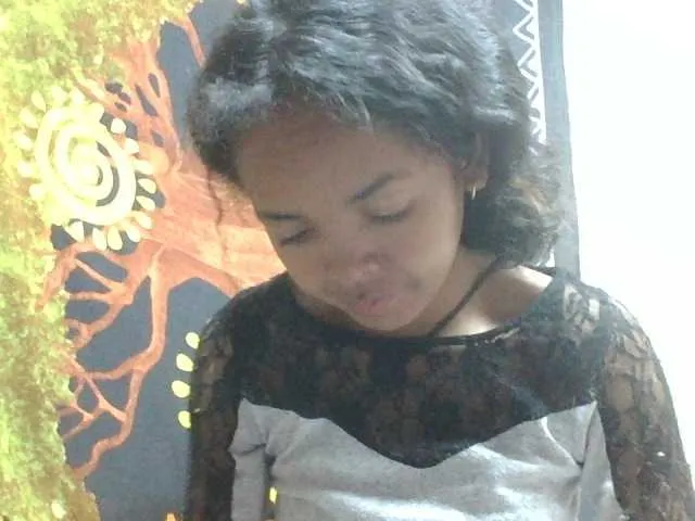 Live sex webcam photo for Rosiah2 #290001453