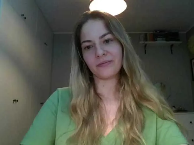Live sex webcam photo for RosieJune #291700460