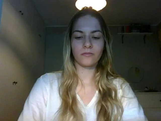 Live sex webcam photo for RosieJune #291707023