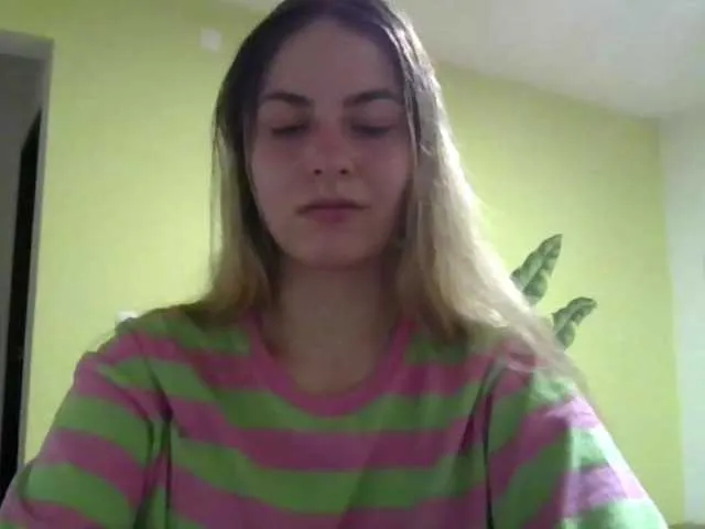 Live sex webcam photo for RosieJune #291751687