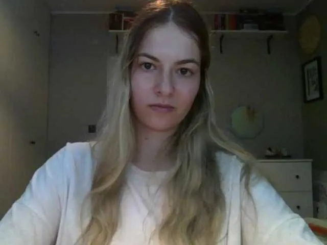 Live sex webcam photo for RosieJune #291790534