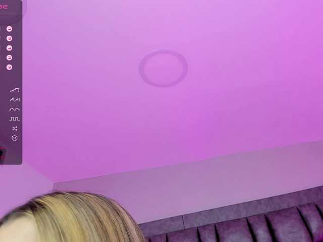 Live sex webcam photo for RosseDaw #277040161