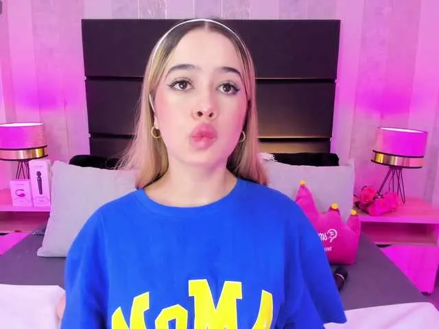 Live sex webcam photo for RosseDaw #277704249