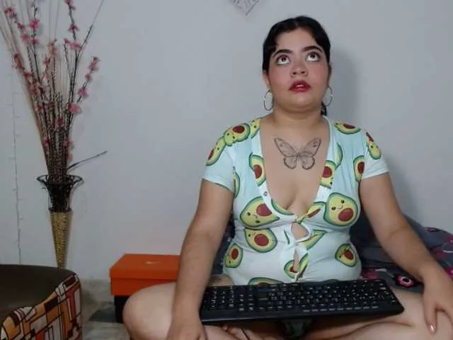 Live sex webcam photo for Rossefiore #275553510