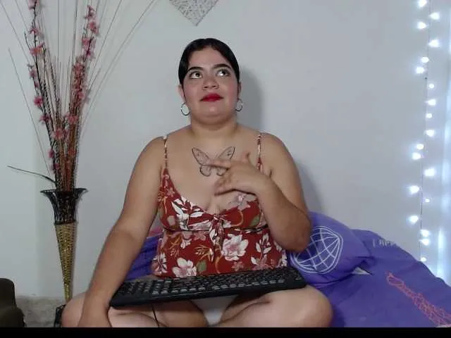 Live sex webcam photo for Rossefiore #276021039