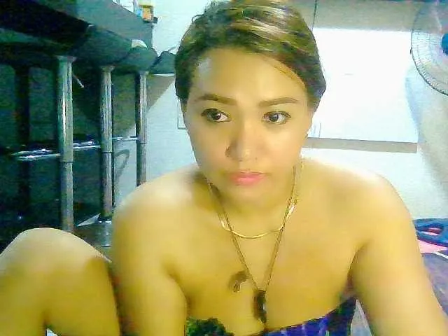Live sex webcam photo for Rosselyn #276139797
