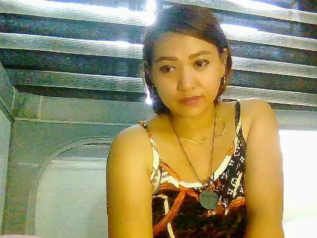 Live sex webcam photo for Rosselyn #276217210