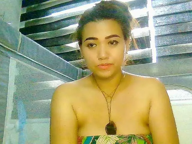 Live sex webcam photo for Rosselyn #276302654