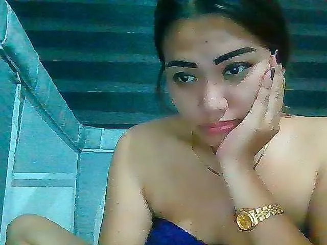 Live sex webcam photo for Rosselyn #276470308
