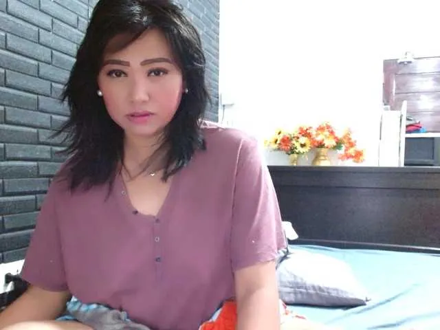 Live sex webcam photo for Rosselyn #290518762