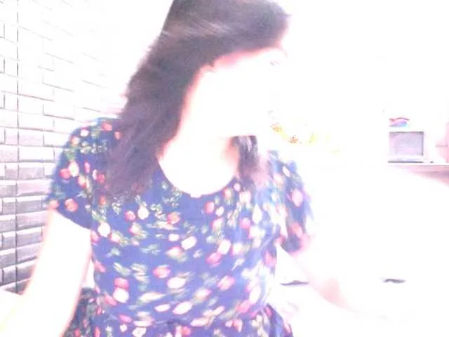 Live sex webcam photo for Rosselyn #290608857
