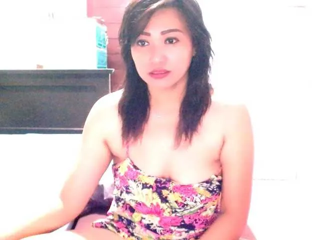 Live sex webcam photo for Rosselyn #290750368