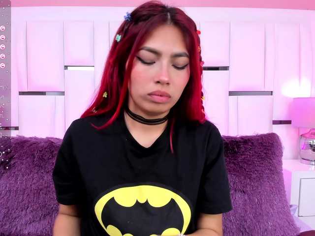 Live sex webcam photo for RossieLee #277445574